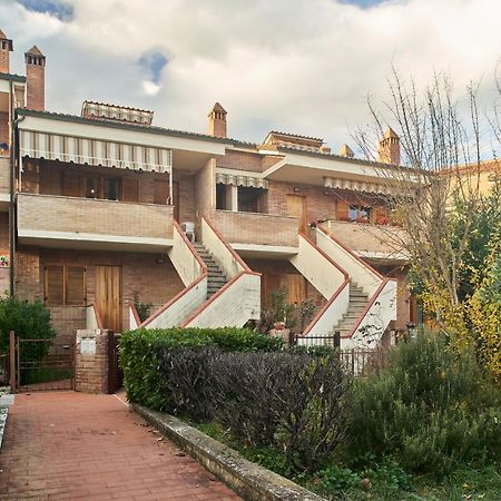 Апартаменти Little Brick House On Siena Hills With Balconies Екстер'єр фото